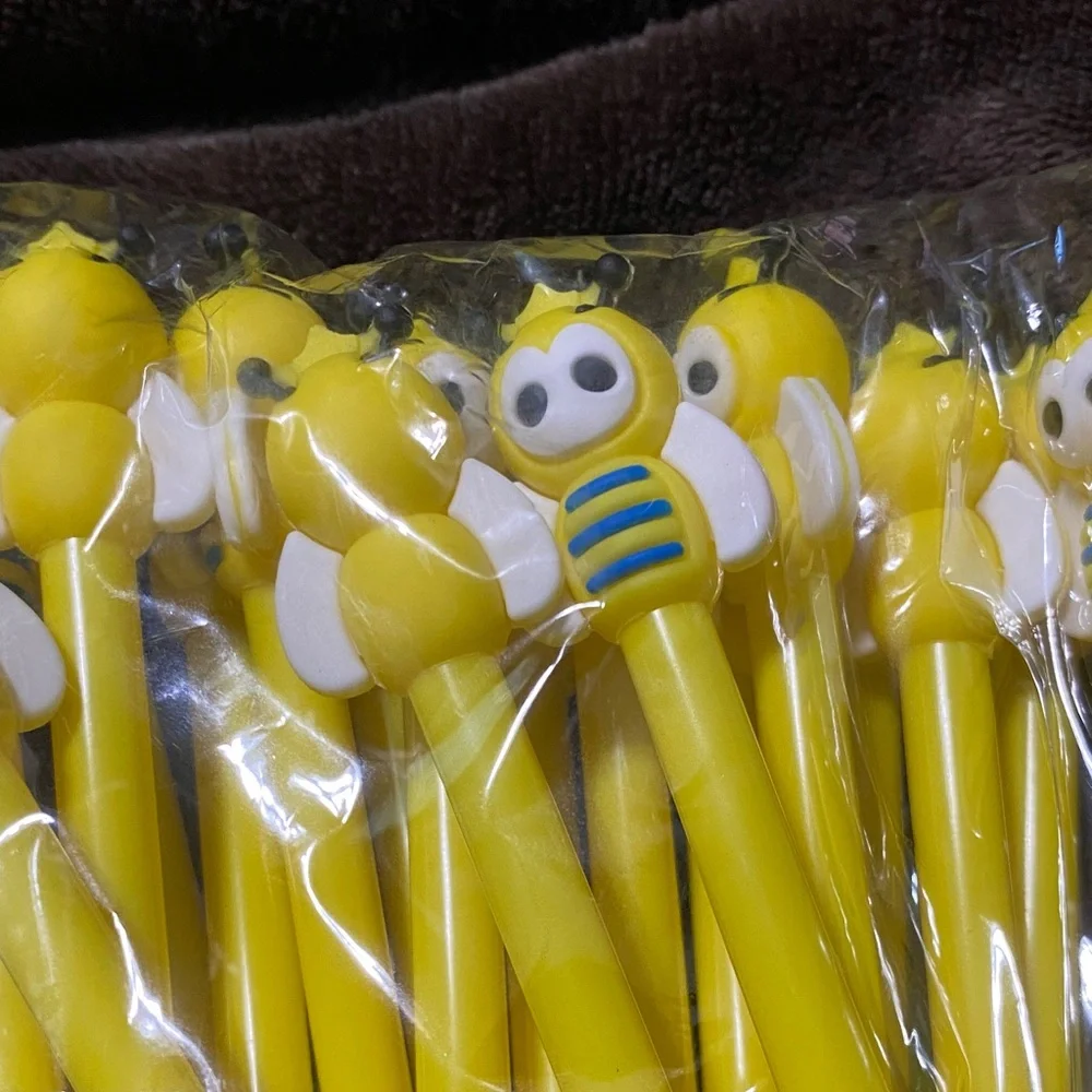 Sweet as can Bee Party Favor Set